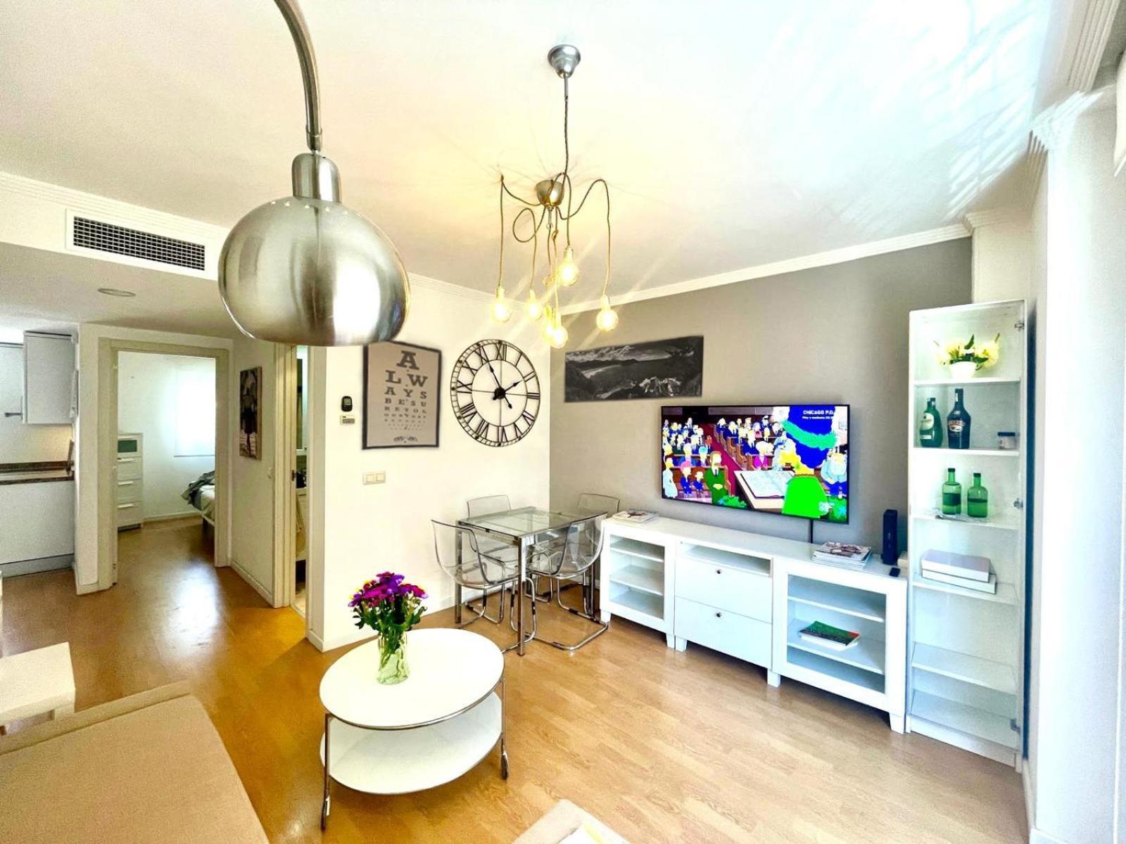 Maravilloso Apartamento Centrico De 70M2, Jardin Propio 40M2 Con Piscina Para Ninos Y Parking Opcional マラガ エクステリア 写真