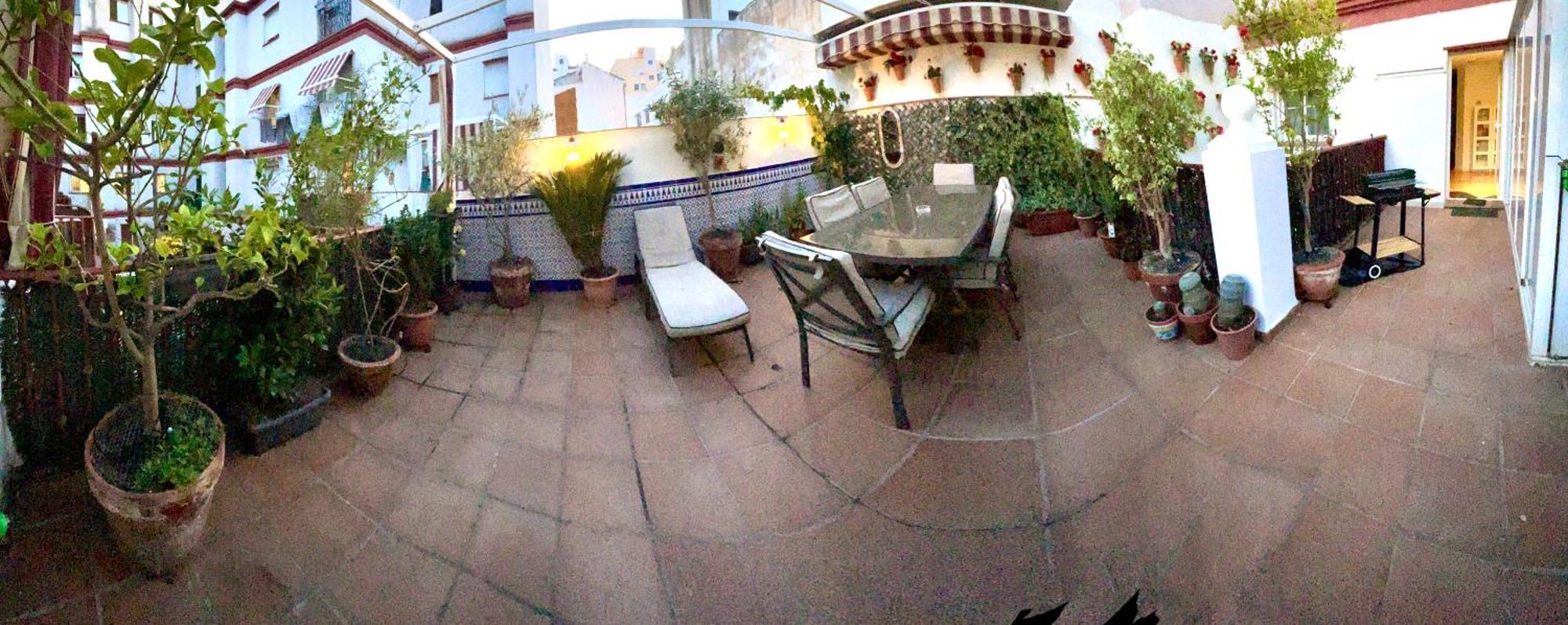 Maravilloso Apartamento Centrico De 70M2, Jardin Propio 40M2 Con Piscina Para Ninos Y Parking Opcional マラガ エクステリア 写真