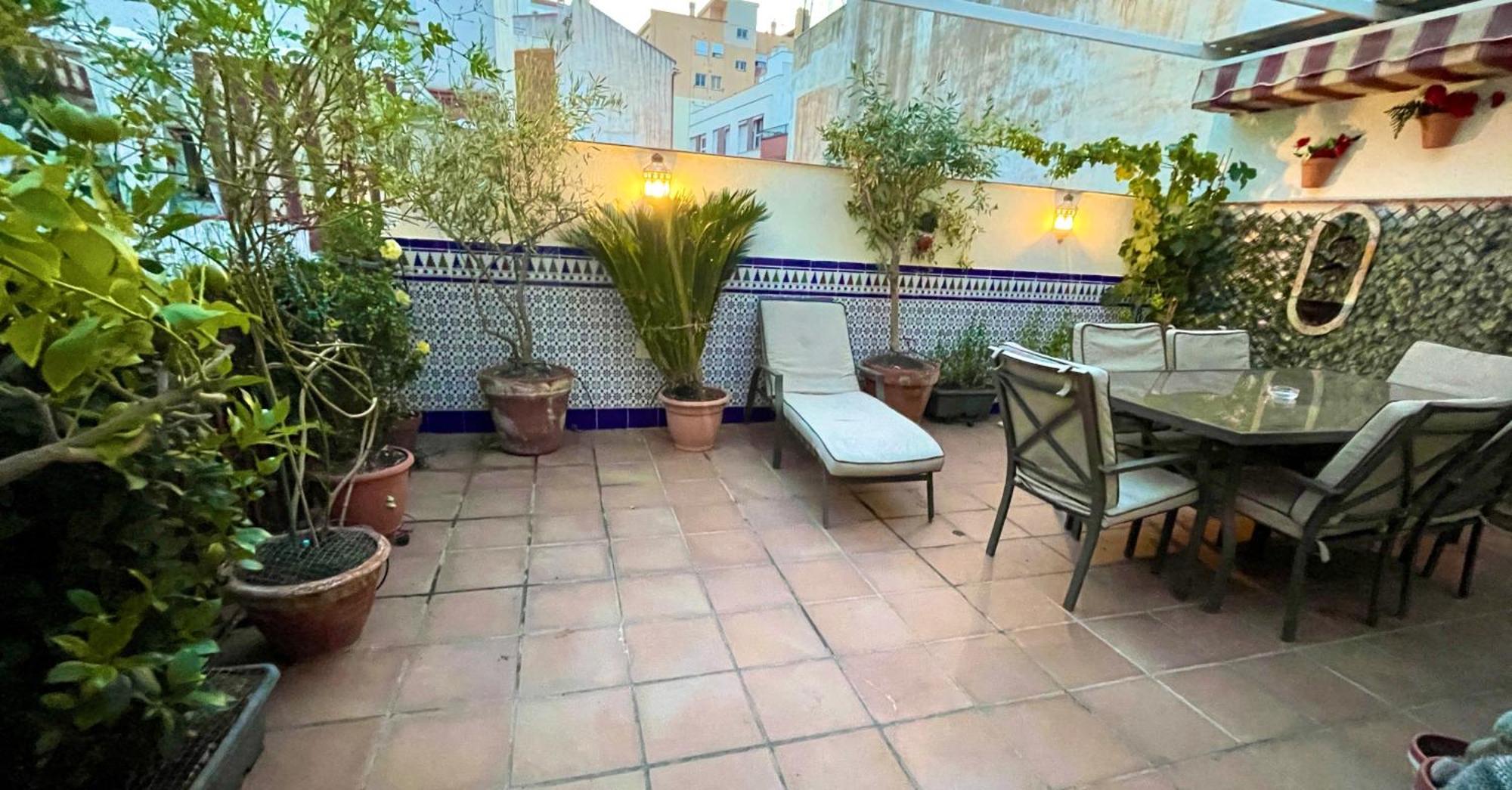 Maravilloso Apartamento Centrico De 70M2, Jardin Propio 40M2 Con Piscina Para Ninos Y Parking Opcional マラガ エクステリア 写真