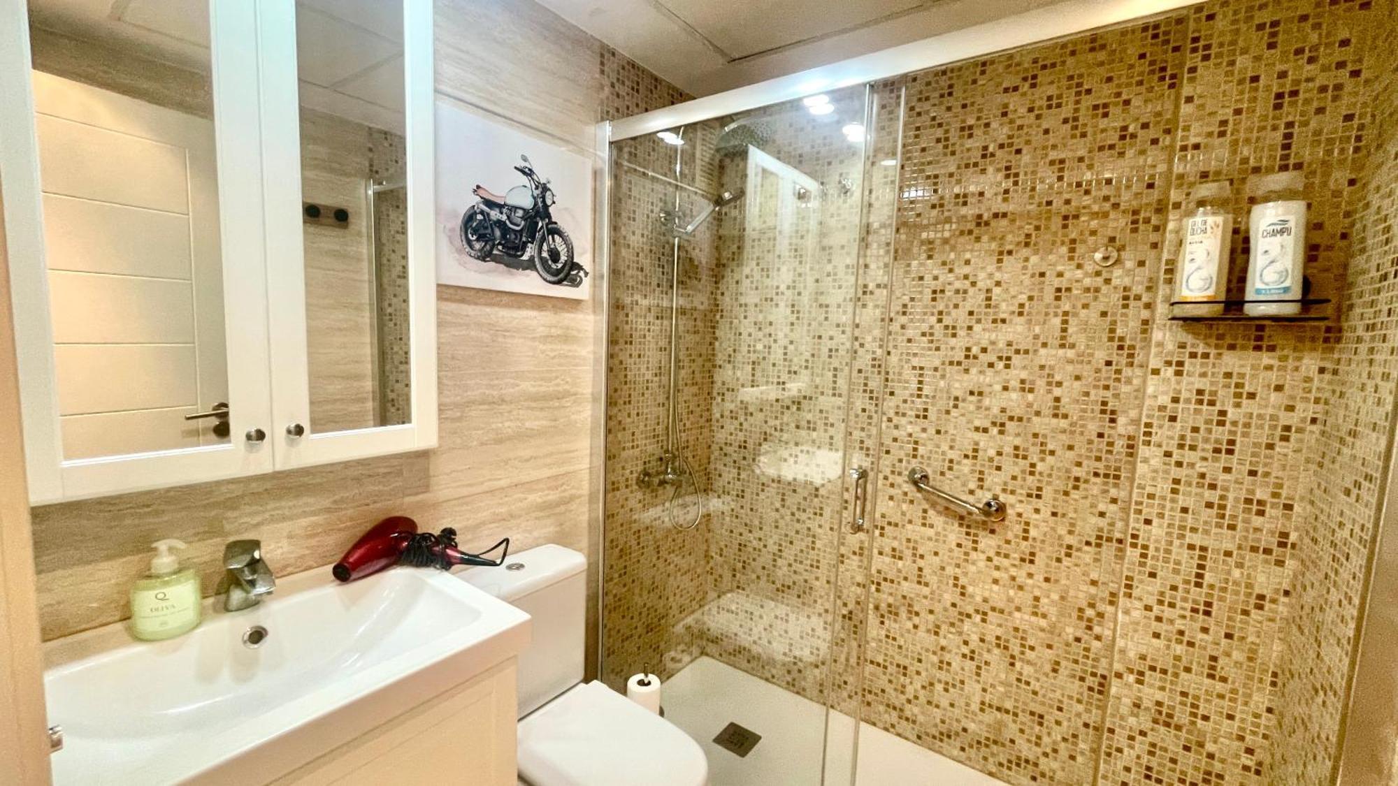 Maravilloso Apartamento Centrico De 70M2, Jardin Propio 40M2 Con Piscina Para Ninos Y Parking Opcional マラガ エクステリア 写真