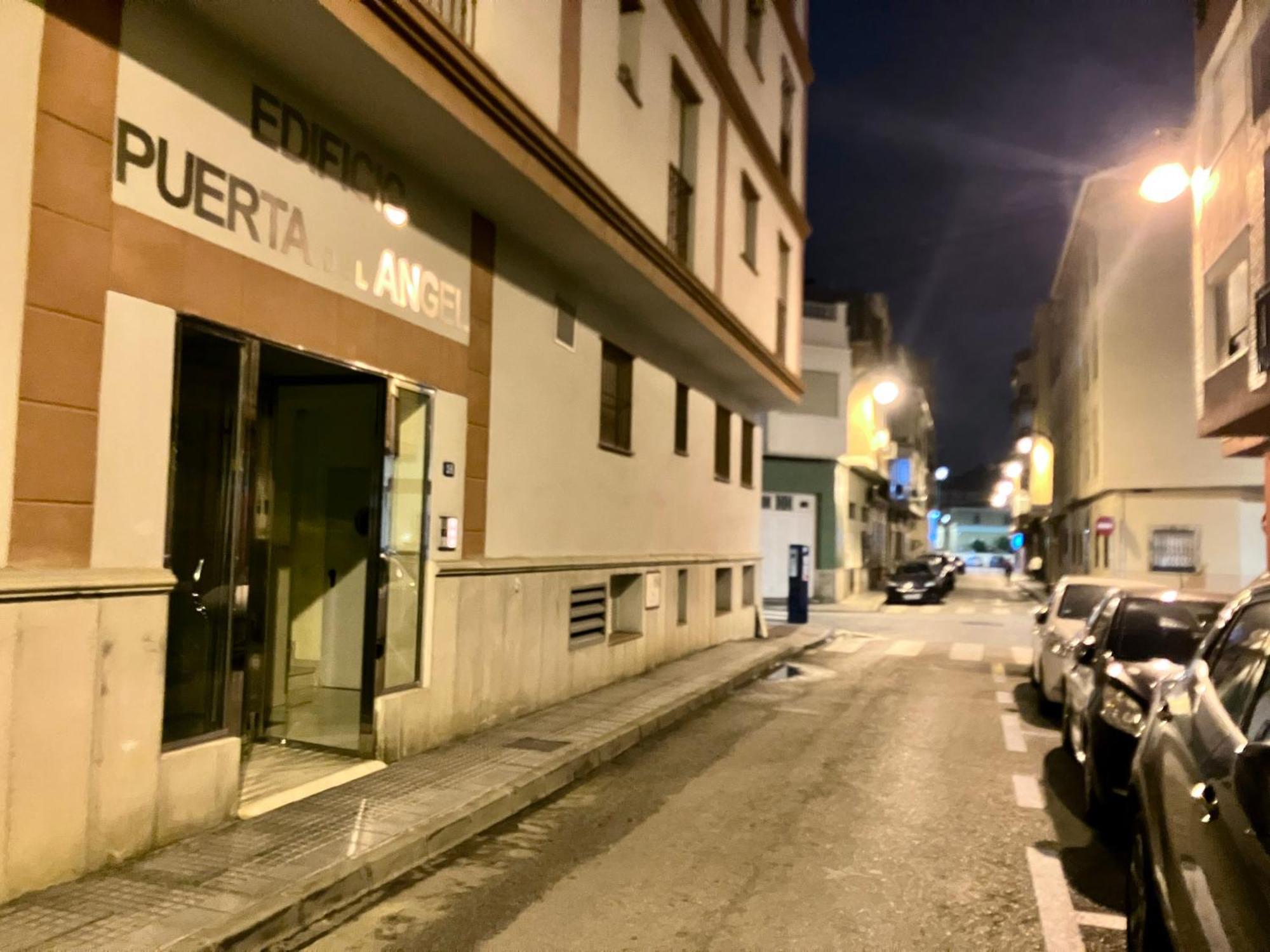 Maravilloso Apartamento Centrico De 70M2, Jardin Propio 40M2 Con Piscina Para Ninos Y Parking Opcional マラガ エクステリア 写真