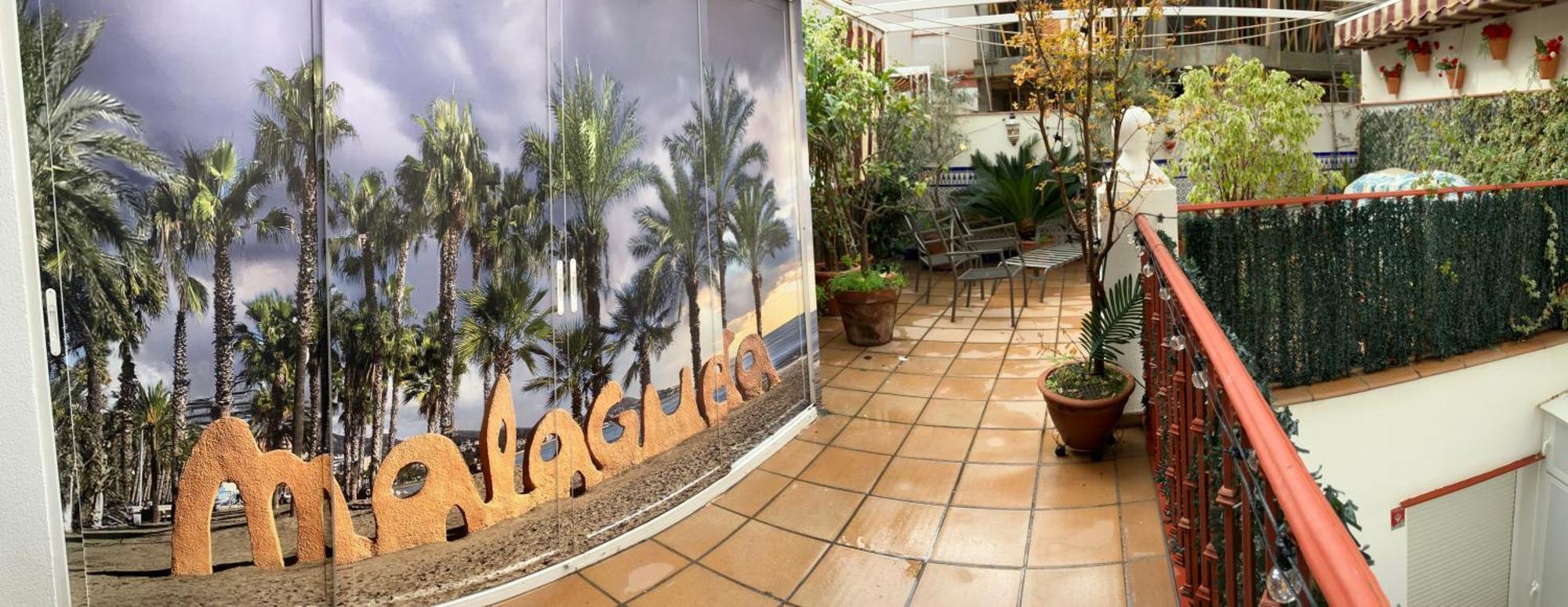 Maravilloso Apartamento Centrico De 70M2, Jardin Propio 40M2 Con Piscina Para Ninos Y Parking Opcional マラガ エクステリア 写真
