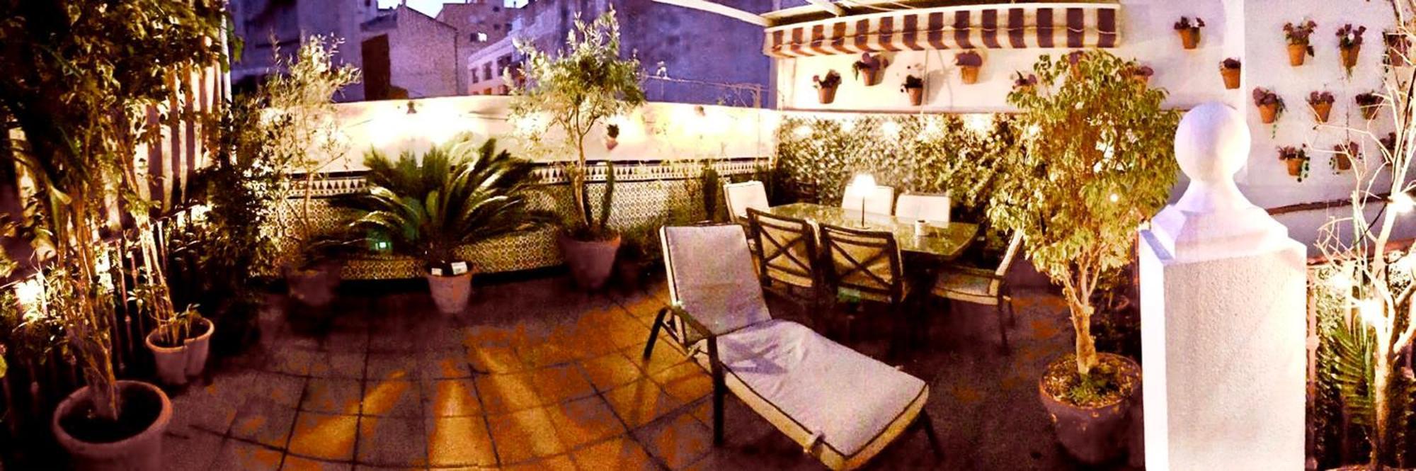 Maravilloso Apartamento Centrico De 70M2, Jardin Propio 40M2 Con Piscina Para Ninos Y Parking Opcional マラガ エクステリア 写真